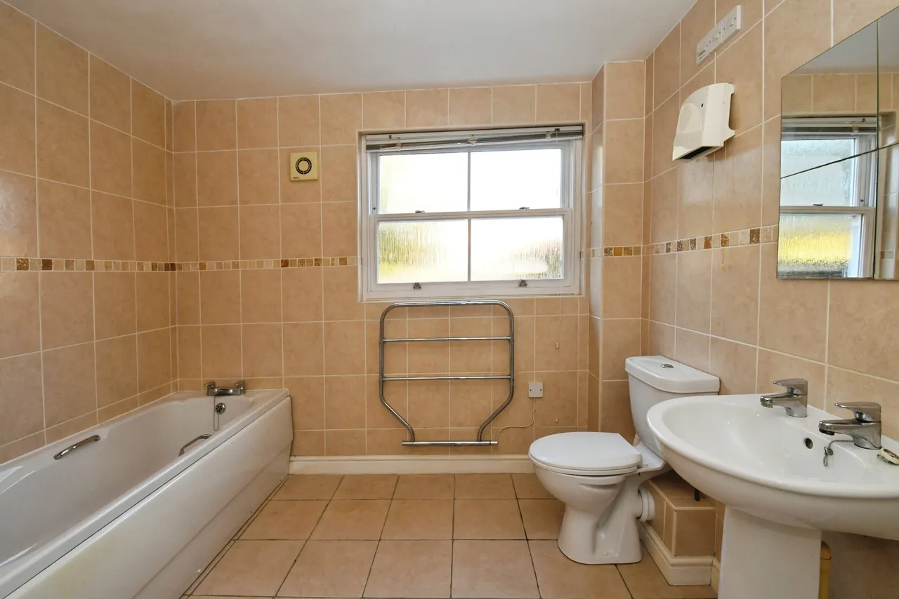 Bennetts Mill Close, Woodhall Spa, LN10, photo 11