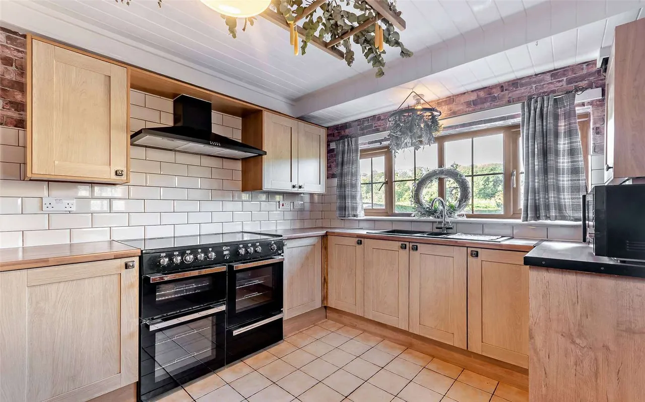 Northwood Lane, Bewdley, Worcestershire, DY12 1AP, photo 2