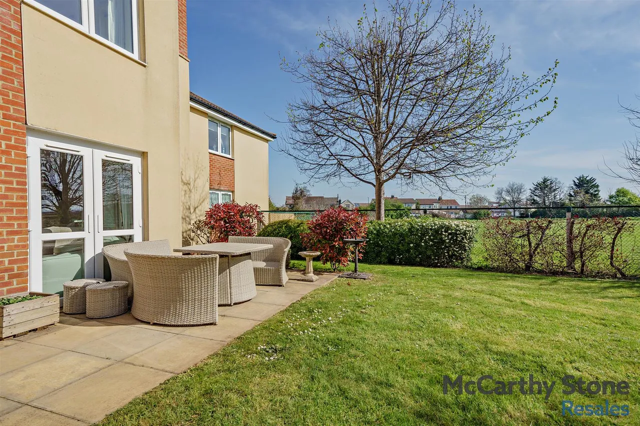 Station Road, Worle, BS22, photo 13