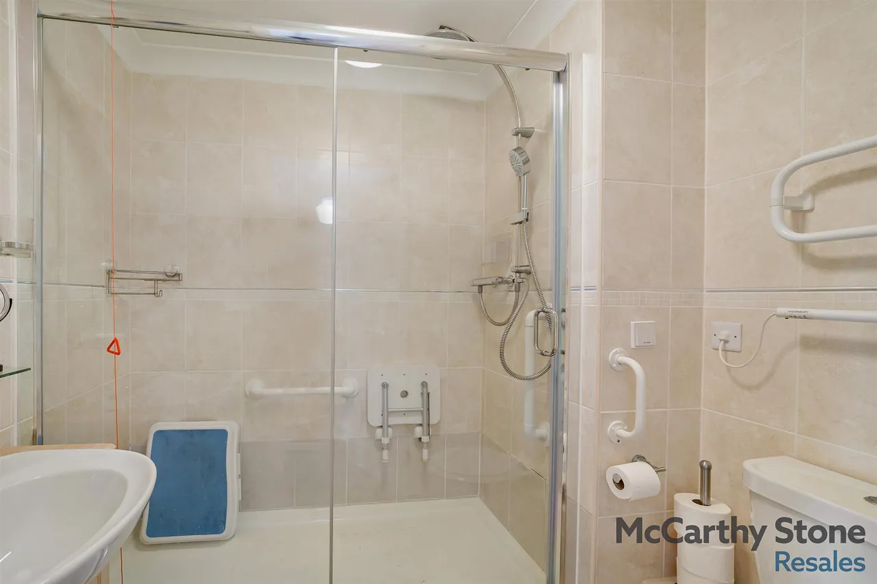 Station Road, Worle, BS22, photo 7