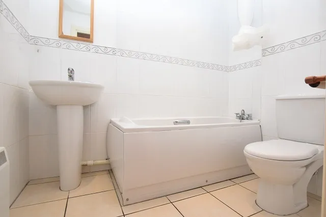 Royal Plaza, 1 Eldon Street, Sheffield, S1 4GB, photo 3