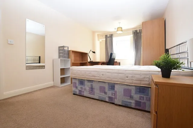 Royal Plaza, 1 Eldon Street, Sheffield, S1 4GB, photo 9