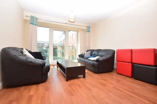 Royal Plaza, 1 Eldon Street, Sheffield, S1 4GB, photo 4