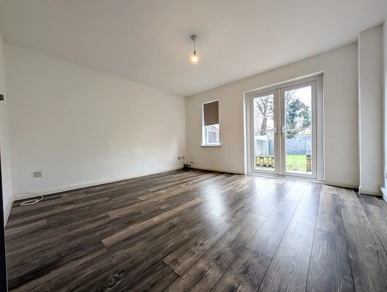 Clos Y Dolydd, Beddau, CF38, photo 4