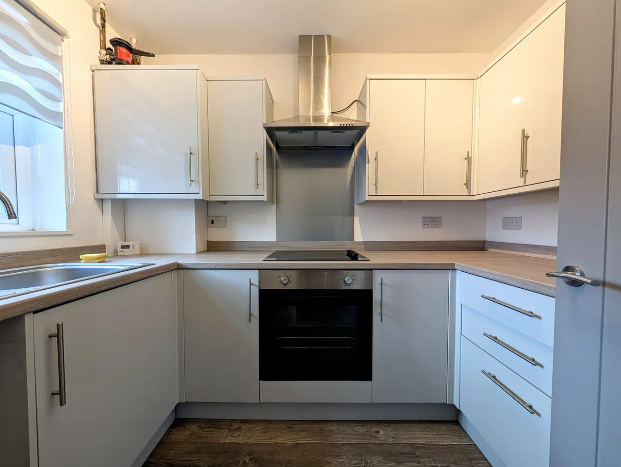 Clos Y Dolydd, Beddau, CF38, photo 2