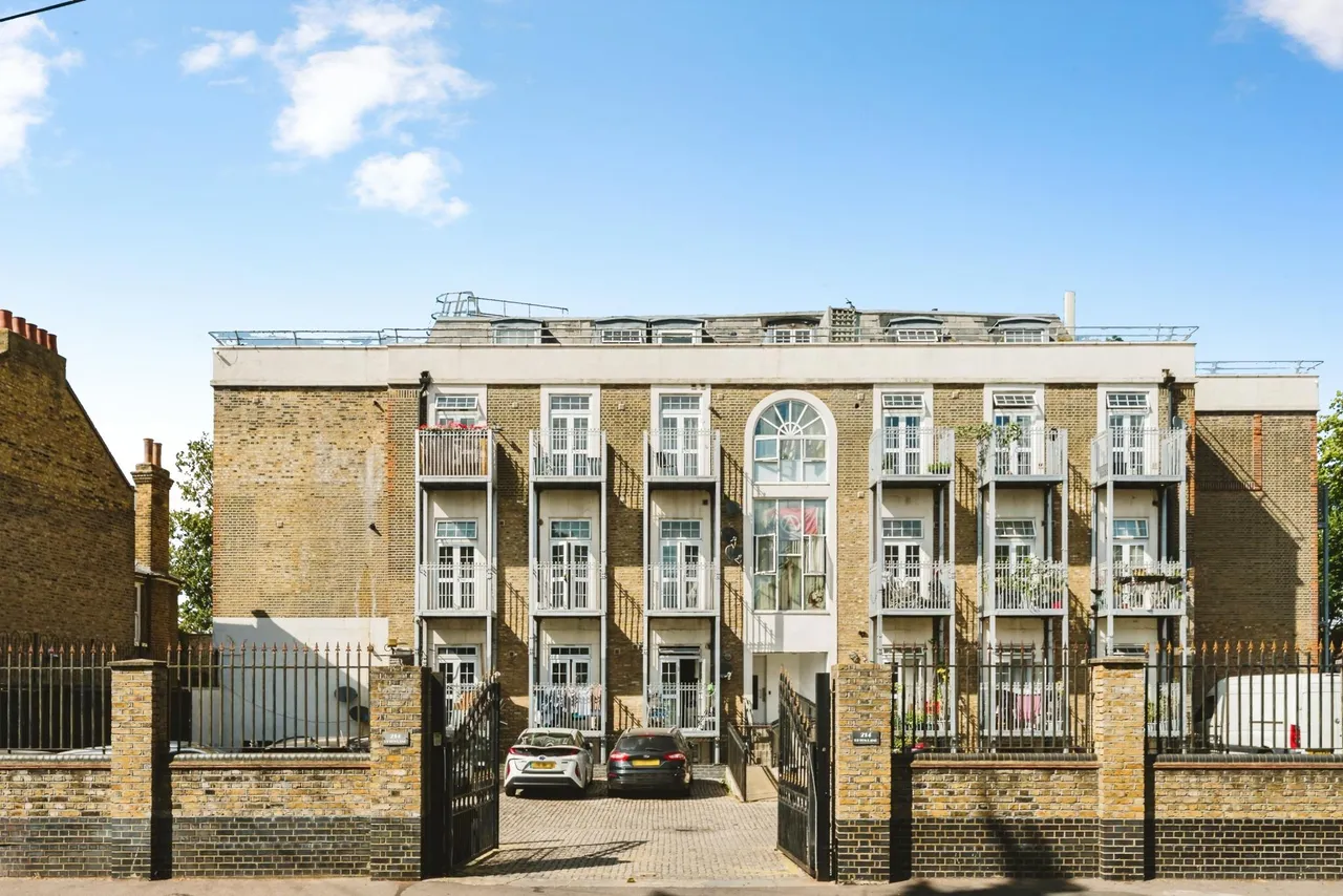 Upton Lane, London, E7, photo 10
