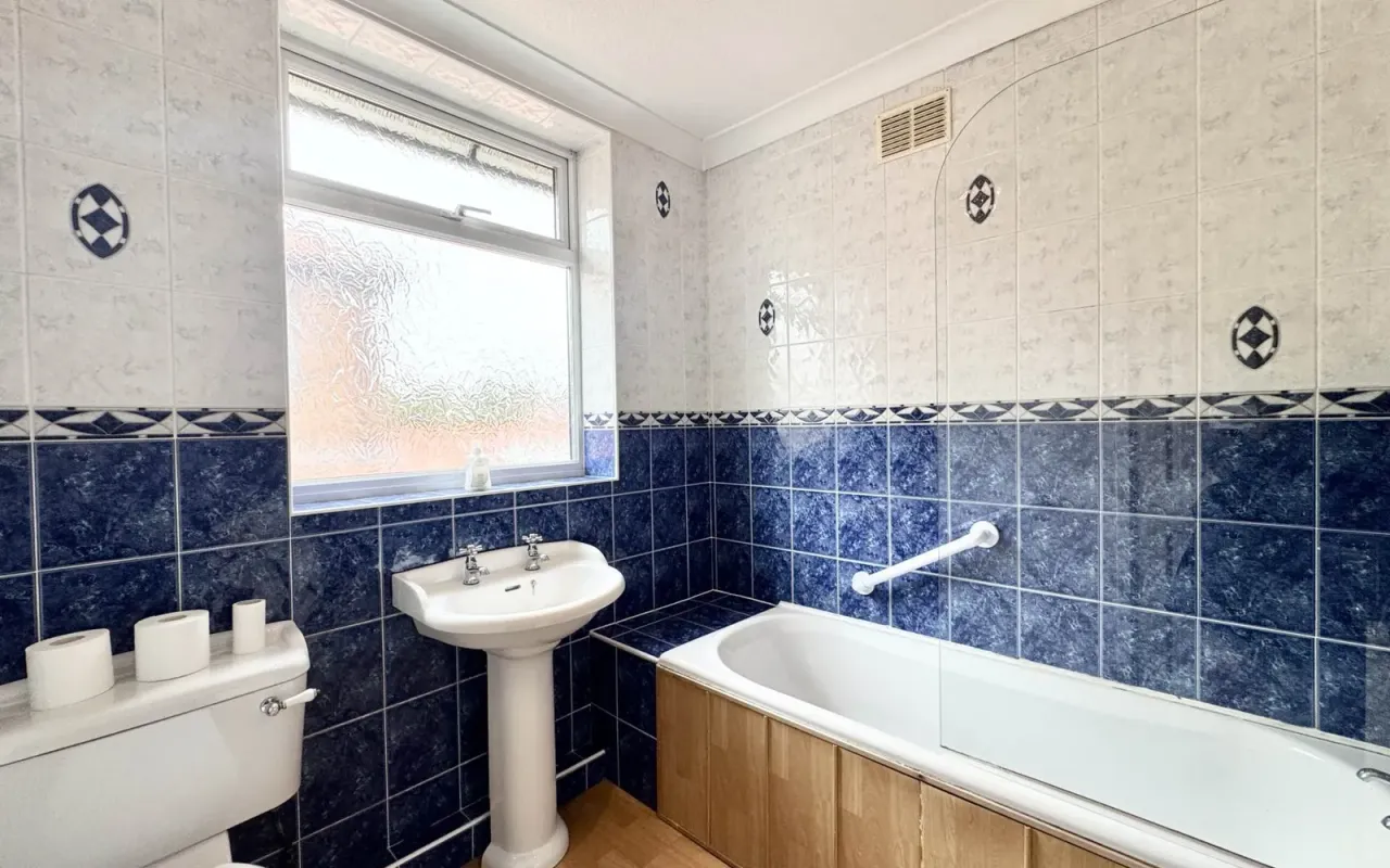 Lawrence Road, St Helens, photo 9