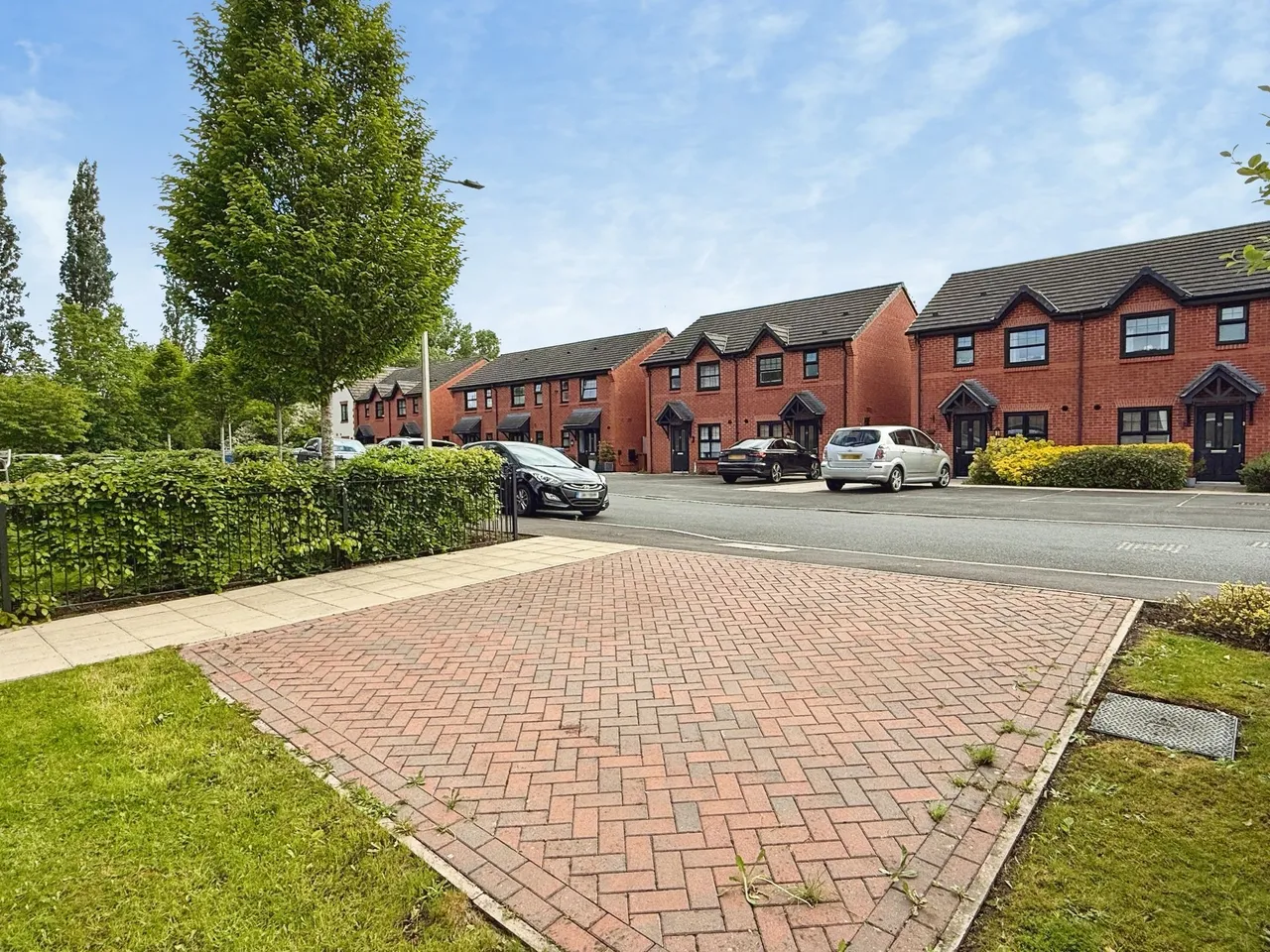 Bramble Way, Stockport, photo 23