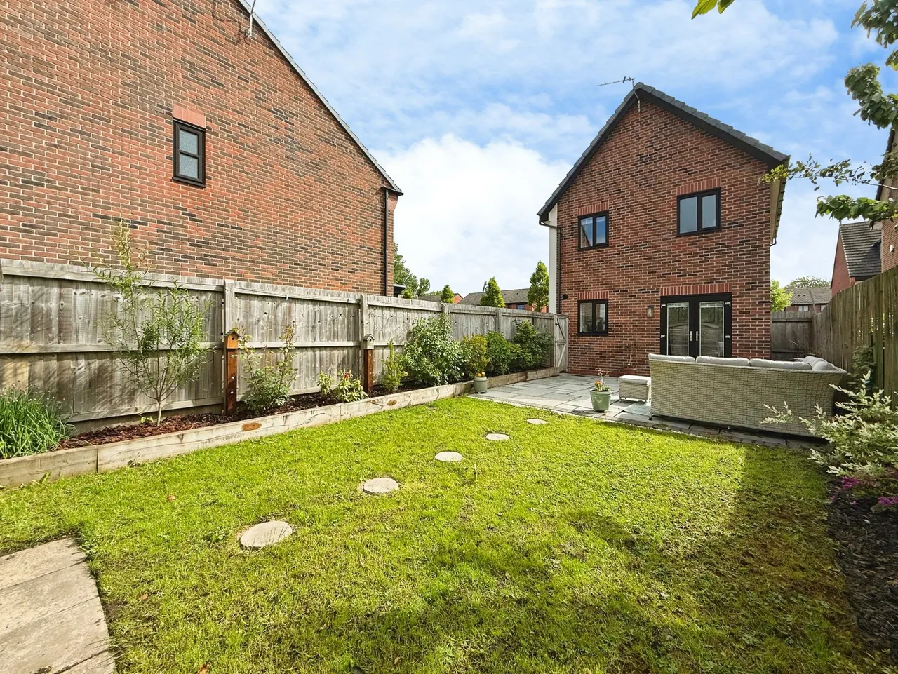 Bramble Way, Stockport, photo 25