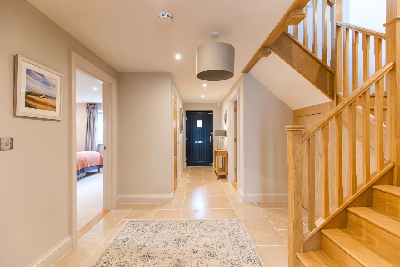 A Beautifully Designed, Luxurious, photo 5