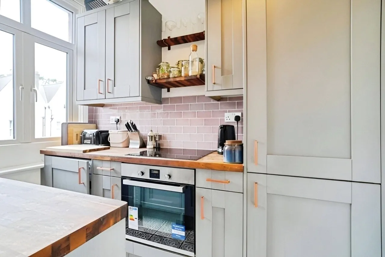 Romola Road, London, SE24, photo 5