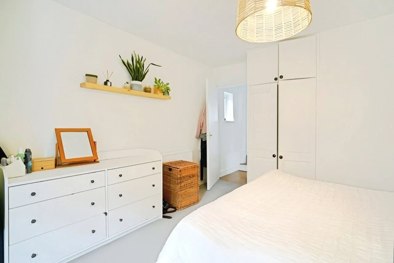 Romola Road, London, SE24, photo 9