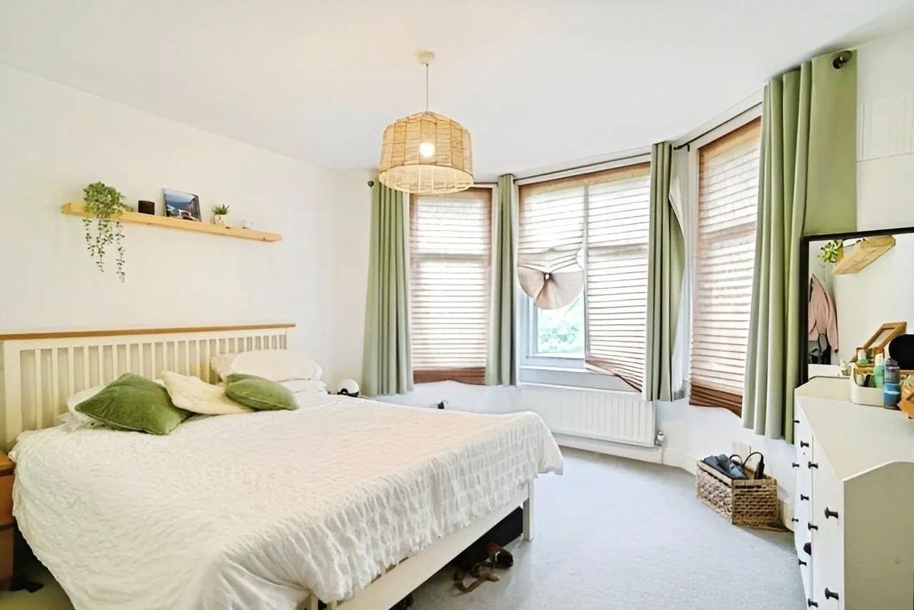 Romola Road, London, SE24, photo 8