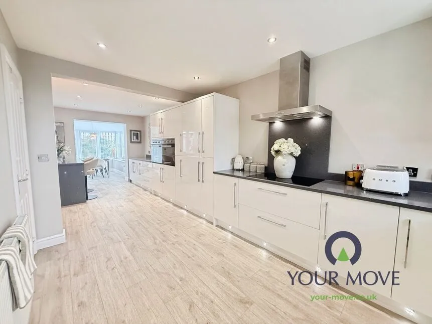 Redhill Court, Barnsley, S75, photo 5