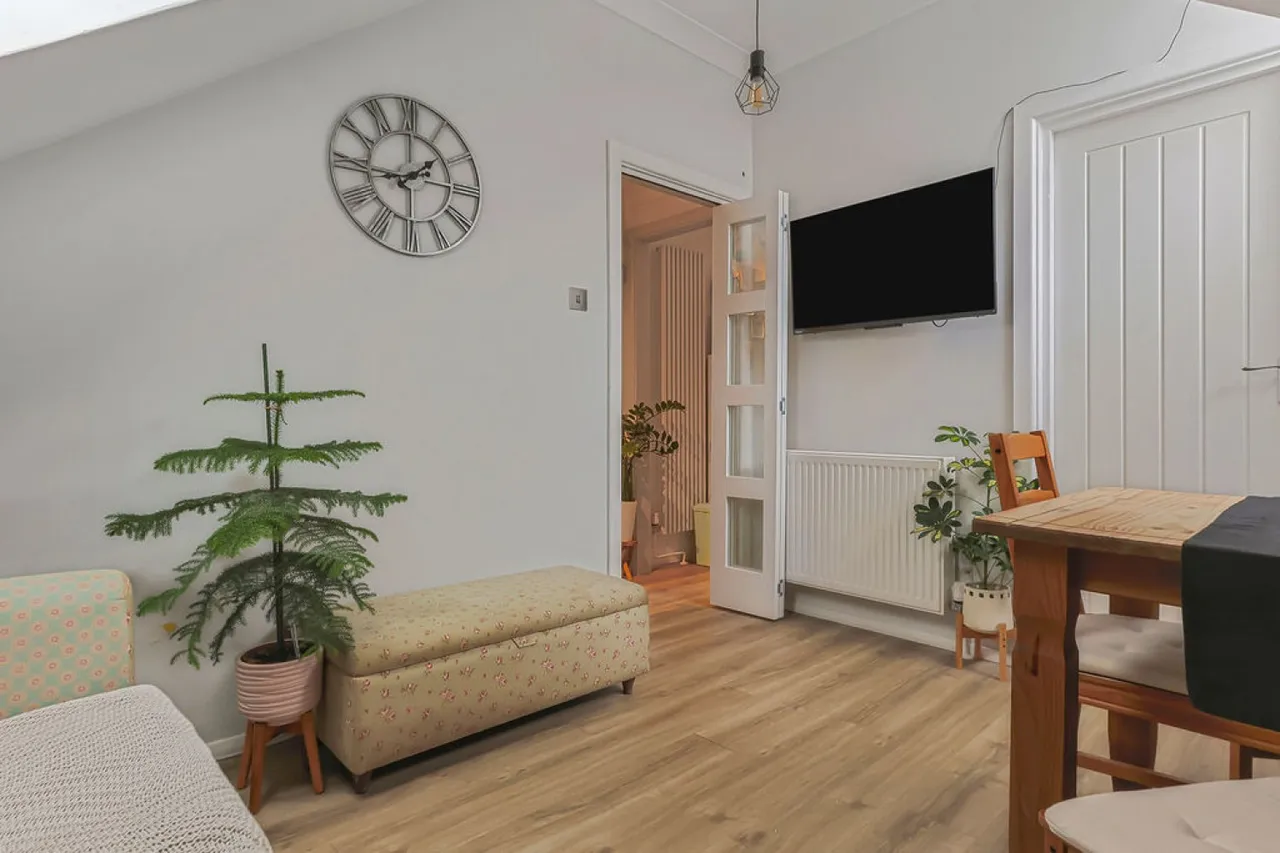 Hawkwood Road, Bournemouth, photo 5