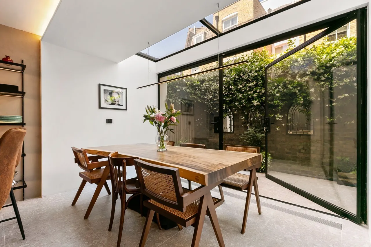 Shaftesbury Mews, London, W8, photo 6