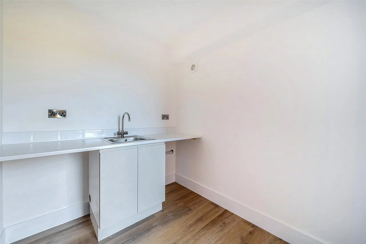 Open House At Queens Head Close, Gloucestershire, Aston Cross, GL20 8FJ, photo 6