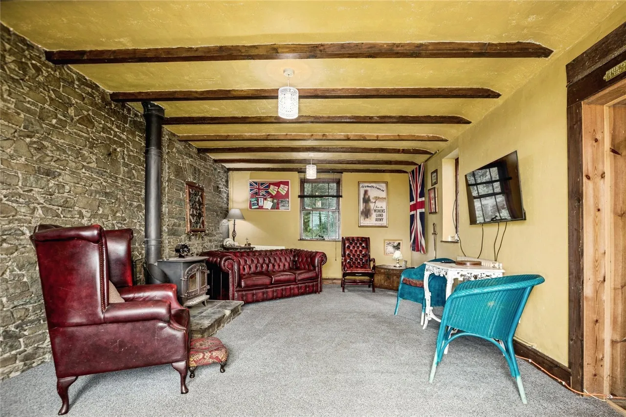 Dihewyd, Lampeter, SA48, photo 9