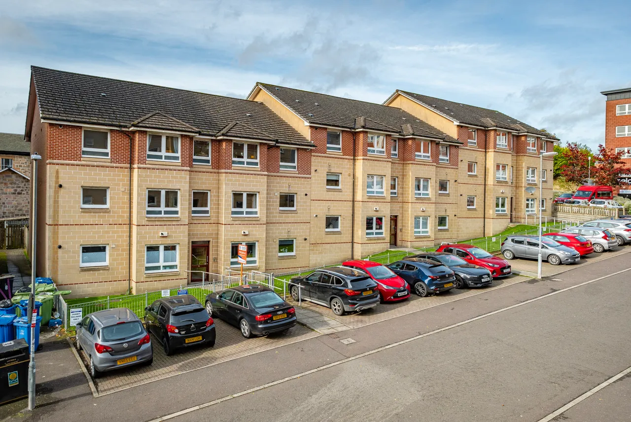 2 bed flat for sale, Hillfoot Street, Dennistoun, G31