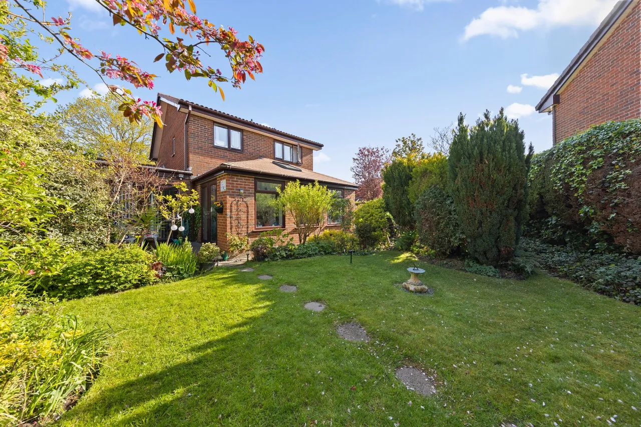 Vincent Close, Old Hall, Warrington, Warrington, WA5 8TB, photo 23