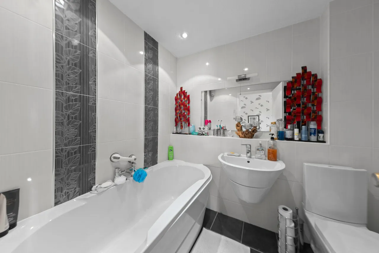 Vincent Close, Old Hall, Warrington, Warrington, WA5 8TB, photo 5