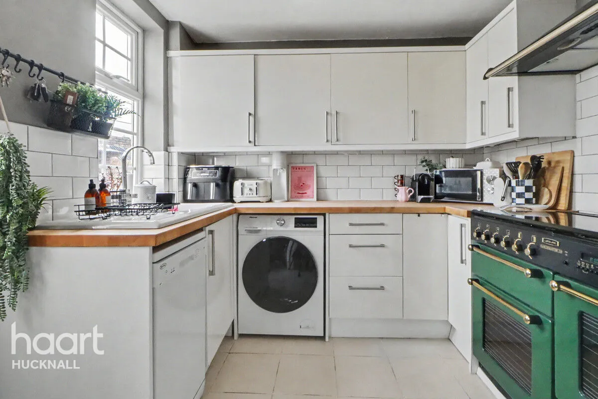 Newstead Terrace, Nottingham, NG15, photo 2