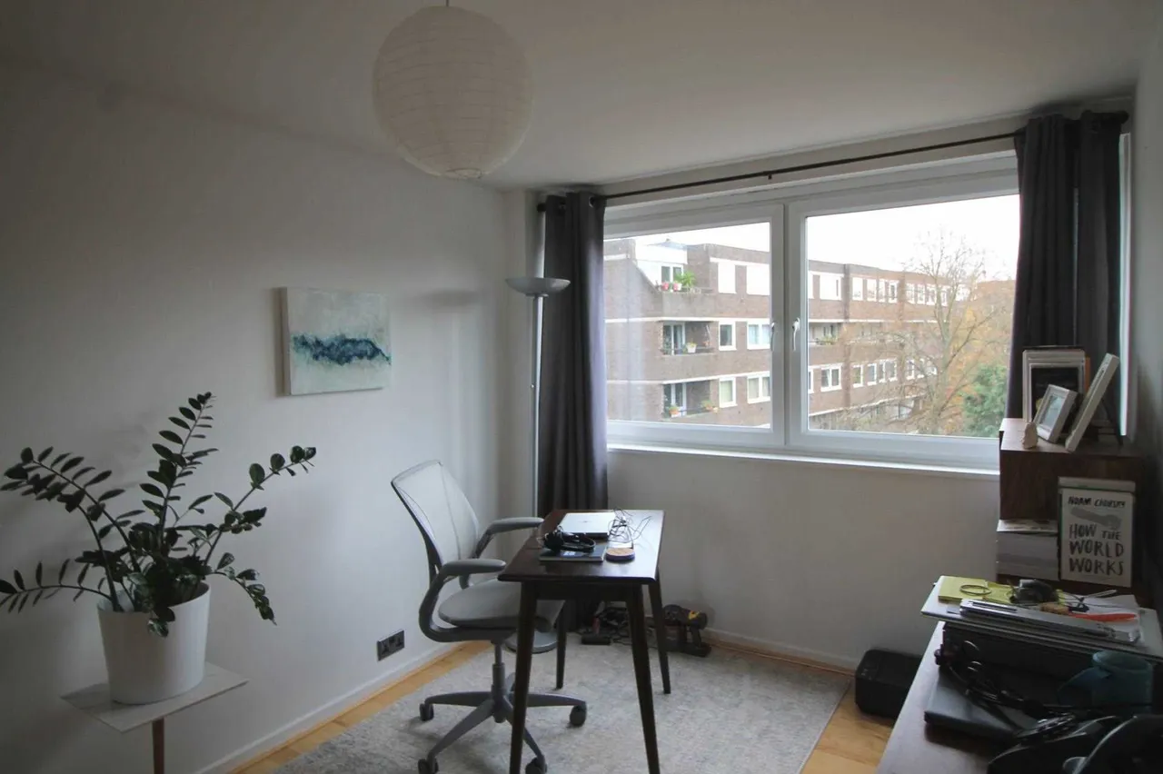 Romulus Court, Justin Close, TW8 8QW, photo 3