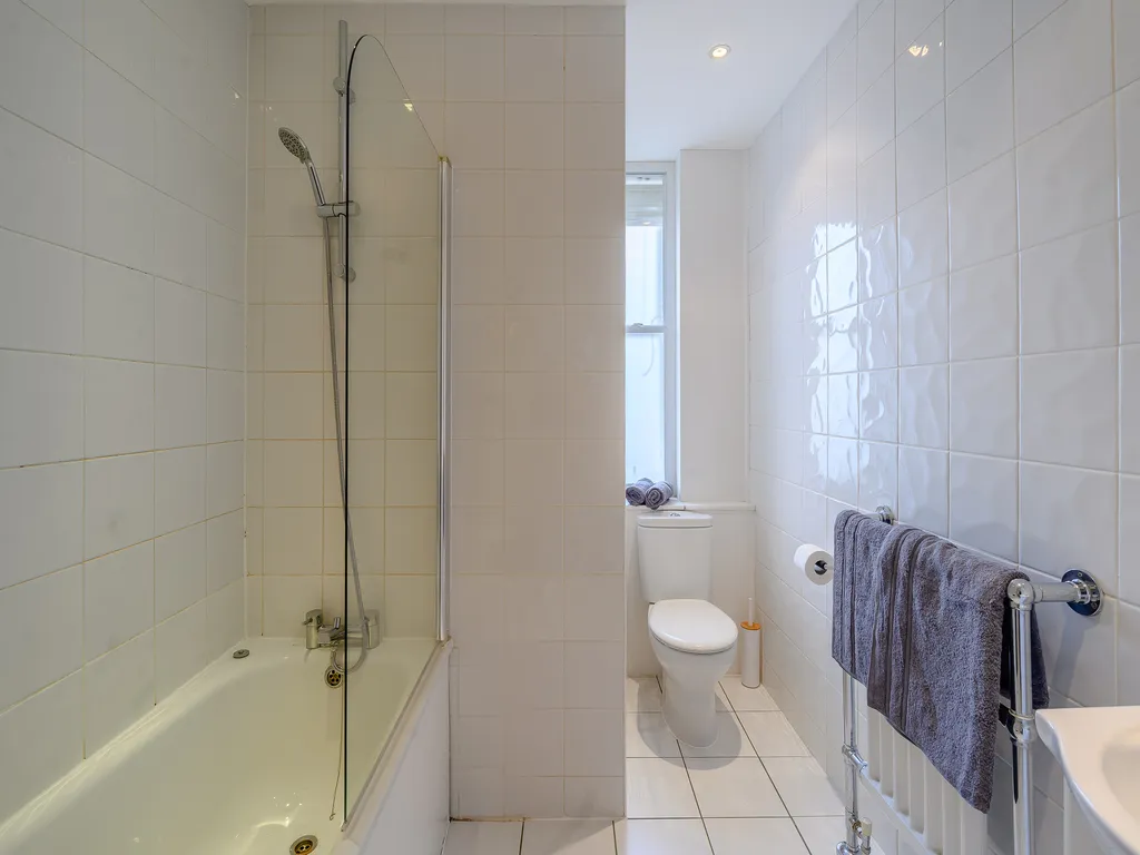 Studio Apartment To Let, Hill Street,..., photo 9