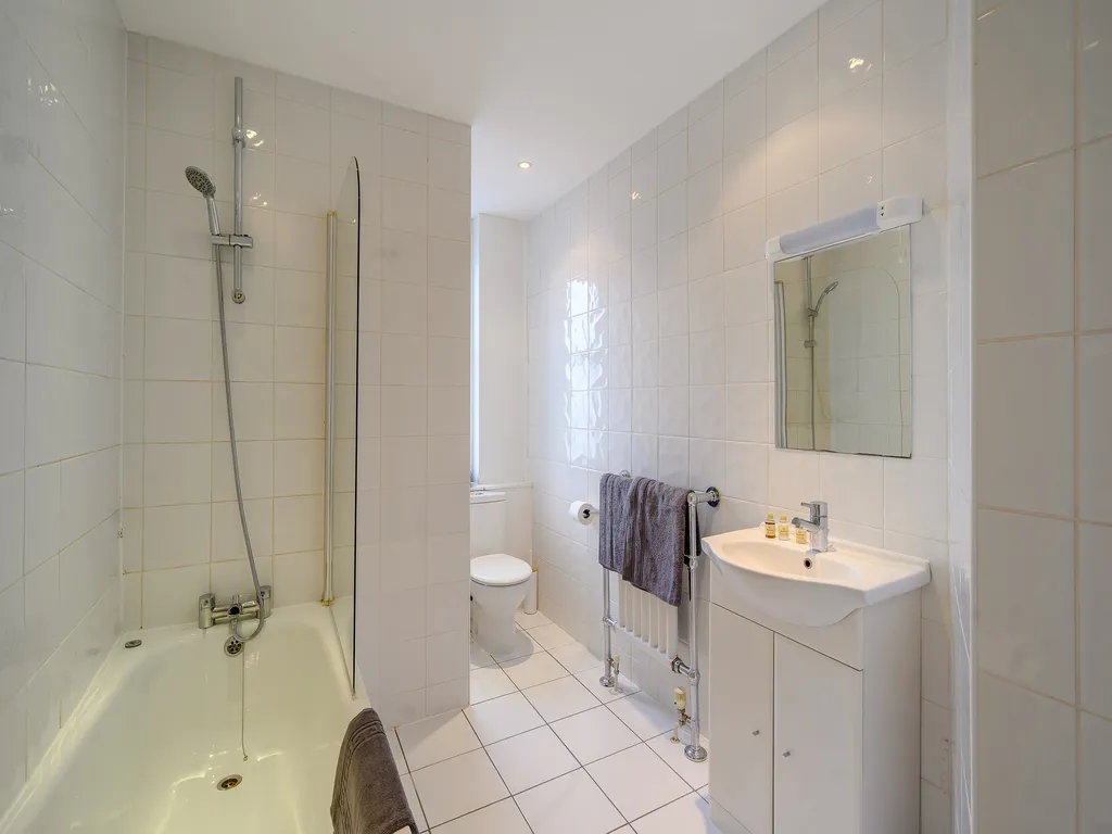 Studio Apartment To Let, Hill Street,..., photo 8