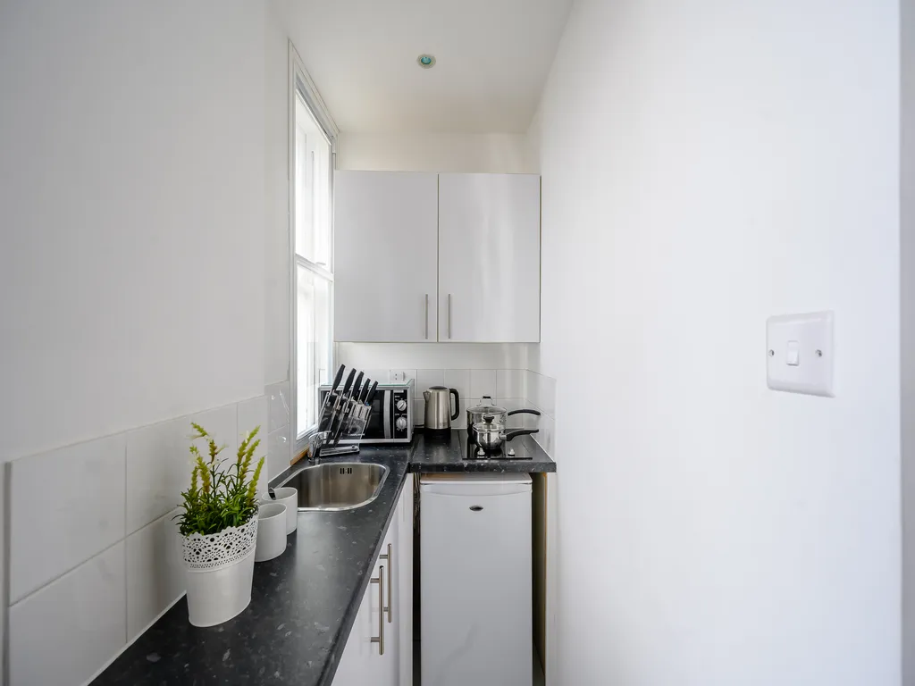 Studio Apartment To Let, Hill Street,..., photo 7