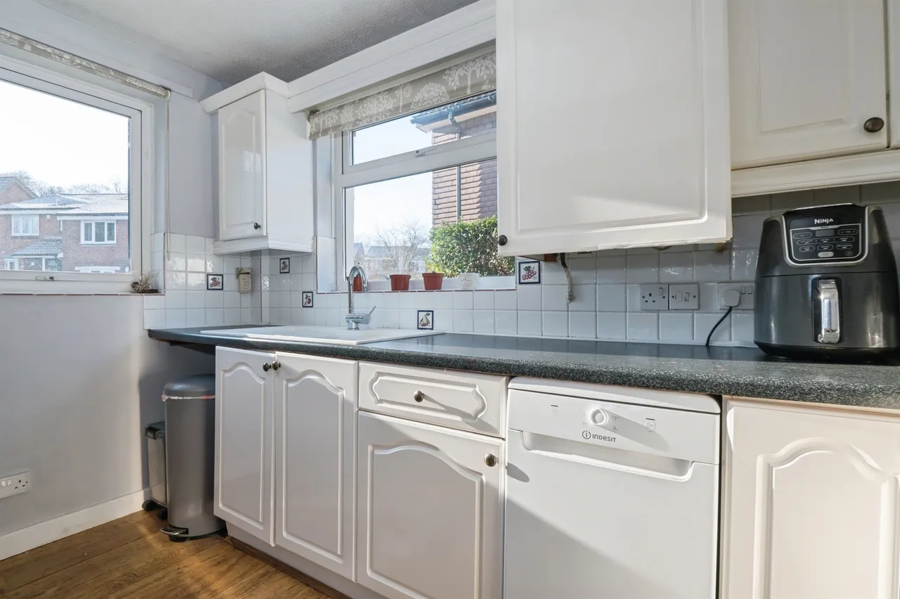 Gatcombe Gardens, West End, SO18, photo 9
