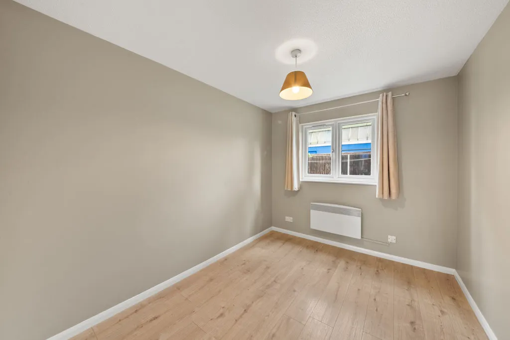Clarkes Drive, Hillingdon, UB8, photo 5