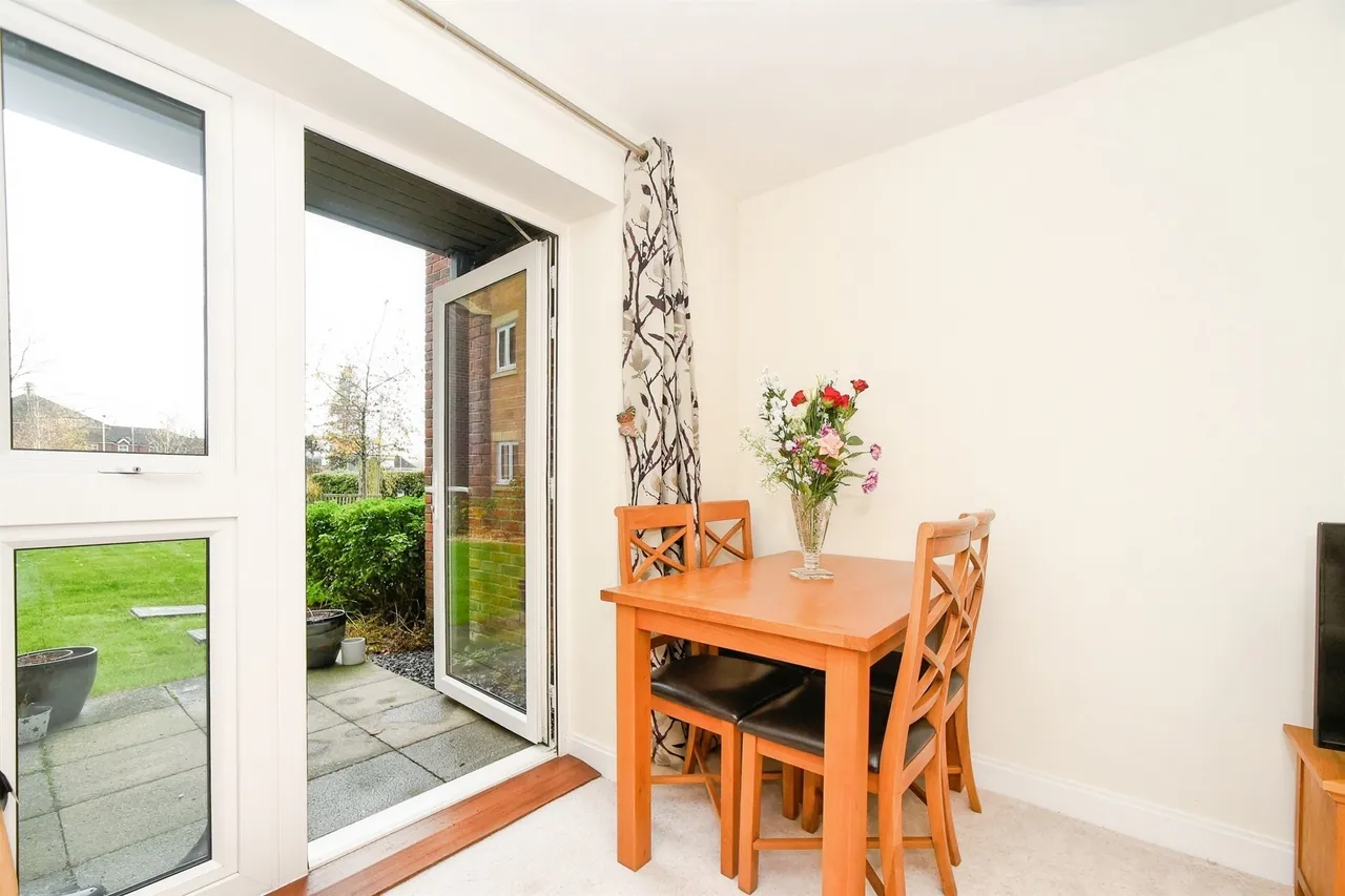 Moormead Road, Wroughton, Swindon, photo 2