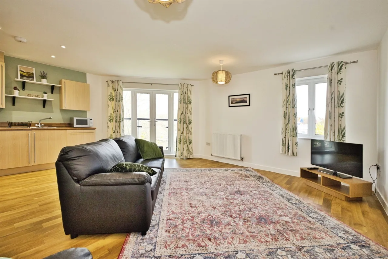 Queensway Place, Yeovil, photo 5