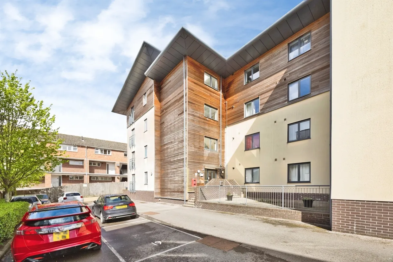 Queensway Place, Yeovil, photo 12