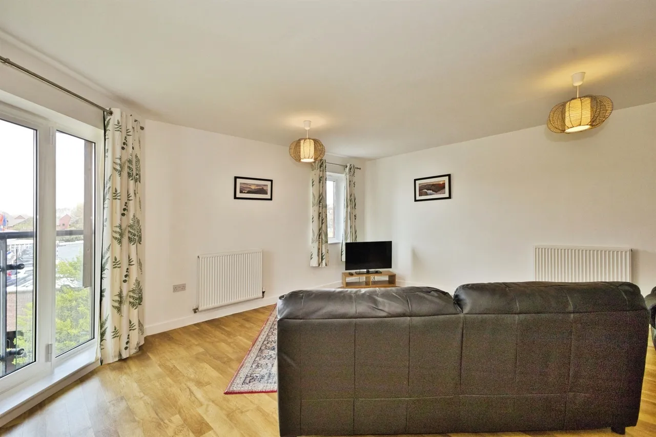 Queensway Place, Yeovil, photo 6