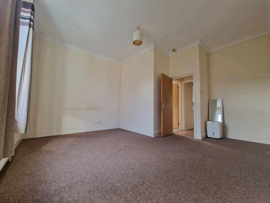 Alhambra Road, Southsea, Hampshire, PO4, photo 6