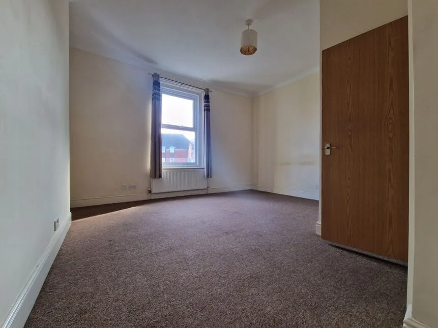 Alhambra Road, Southsea, Hampshire, PO4, photo 4