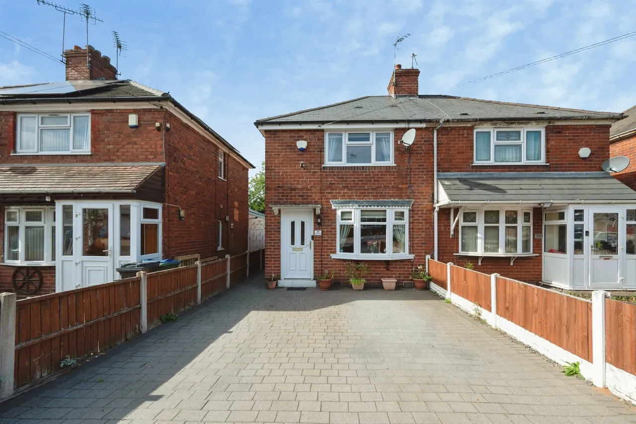 2 bed house for sale, Clifford Road, West Bromwich, B70