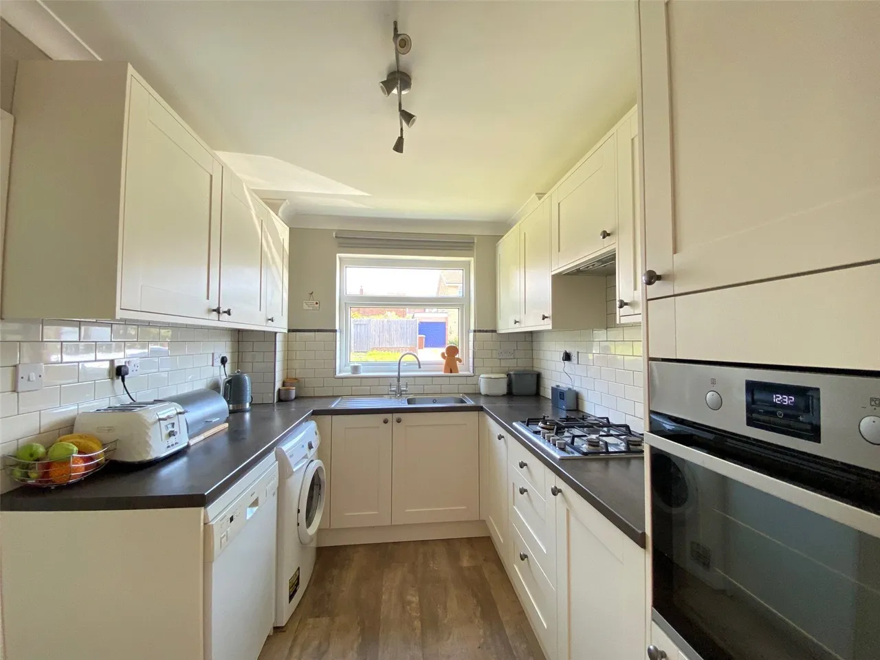 Boulthurst Way, Oxted, RH8, photo 8