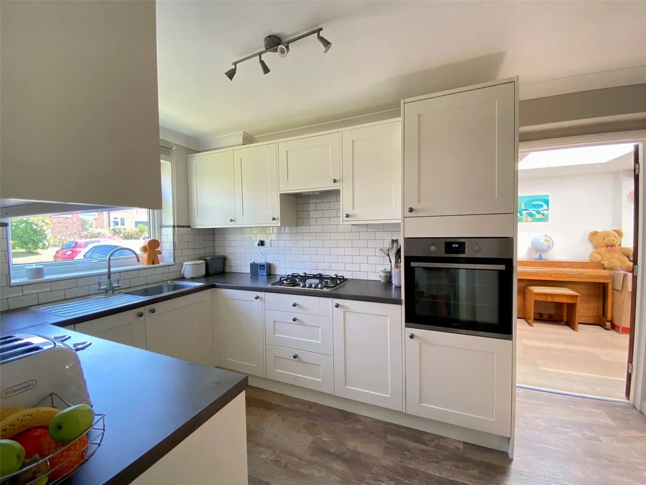 Boulthurst Way, Oxted, RH8, photo 7