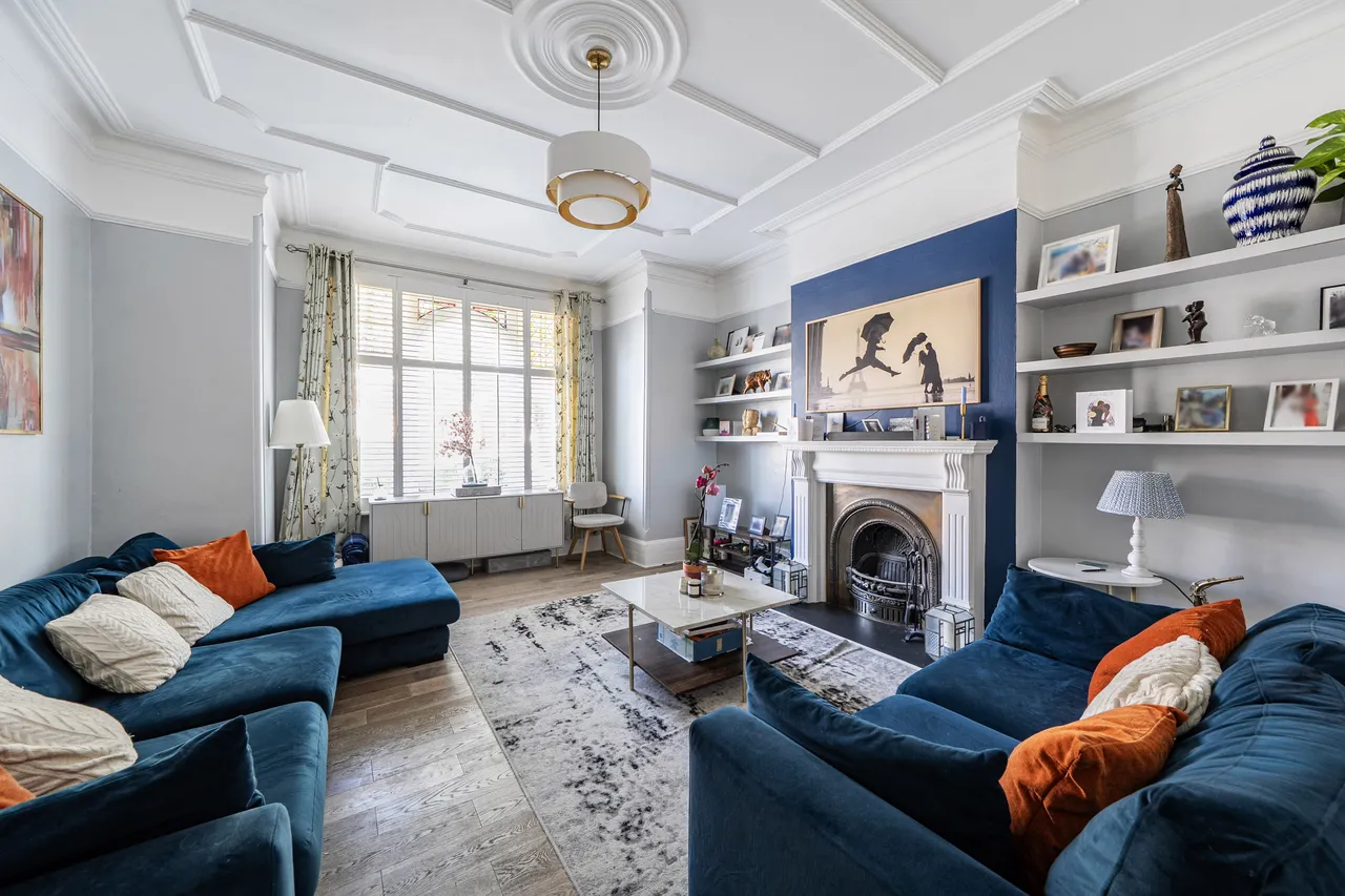 Flat 1, 35 Westbere Road, London, photo 2