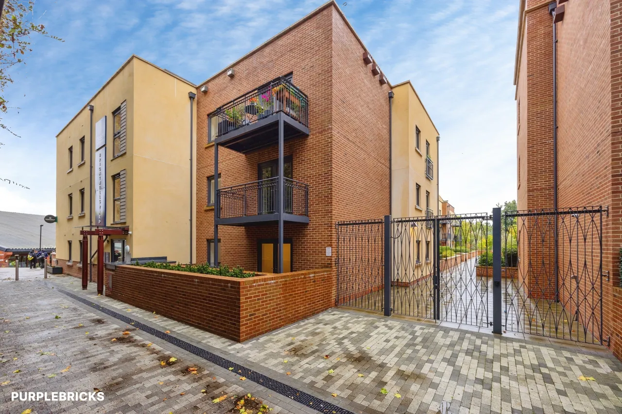 Nightingale Walk, Farnham, GU9, photo 11