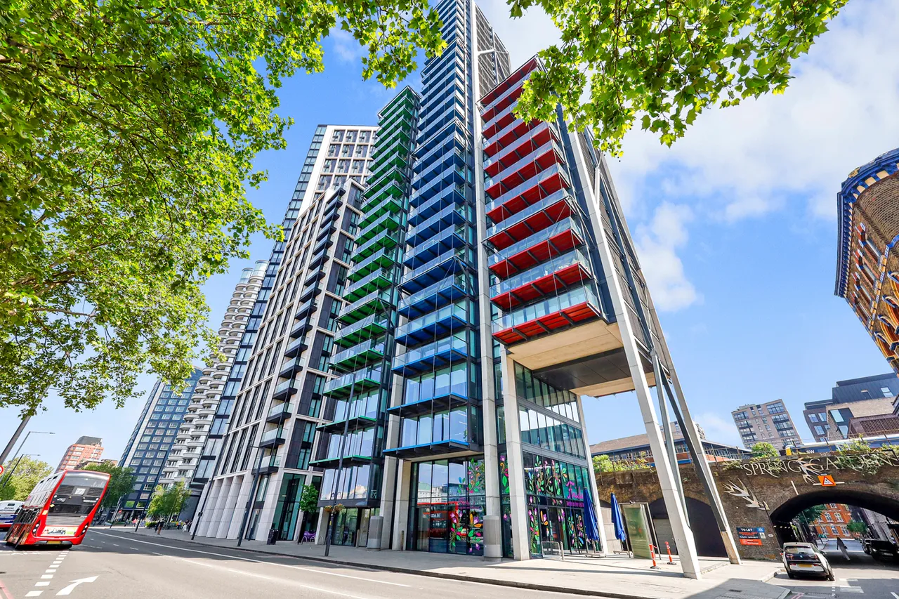 2 bed flat for sale, Albert Embankment, London, SE1