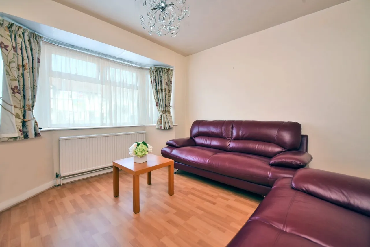 Merrilands Road, Worcester Park, Surrey, KT4, photo 4