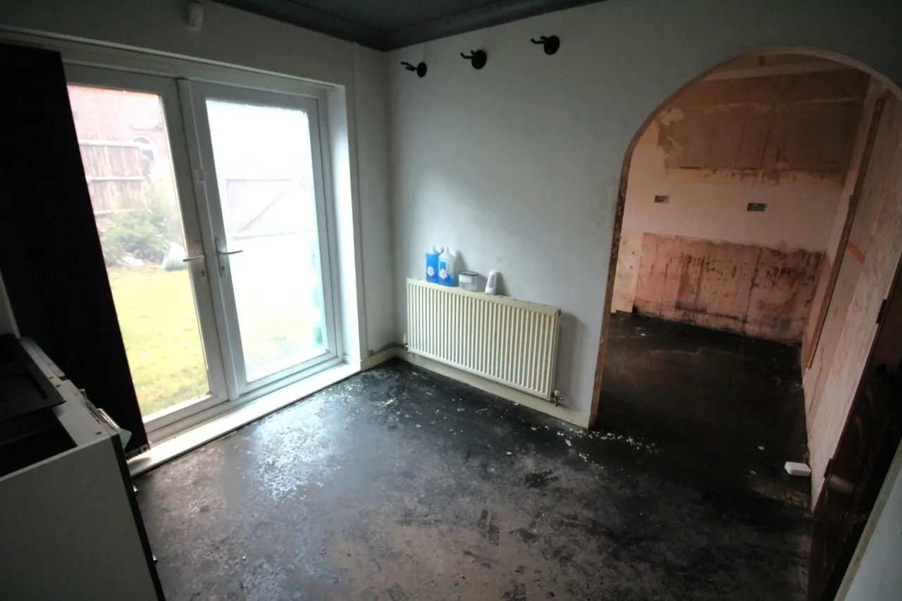 Glendon Court, Oldham, OL1, photo 5