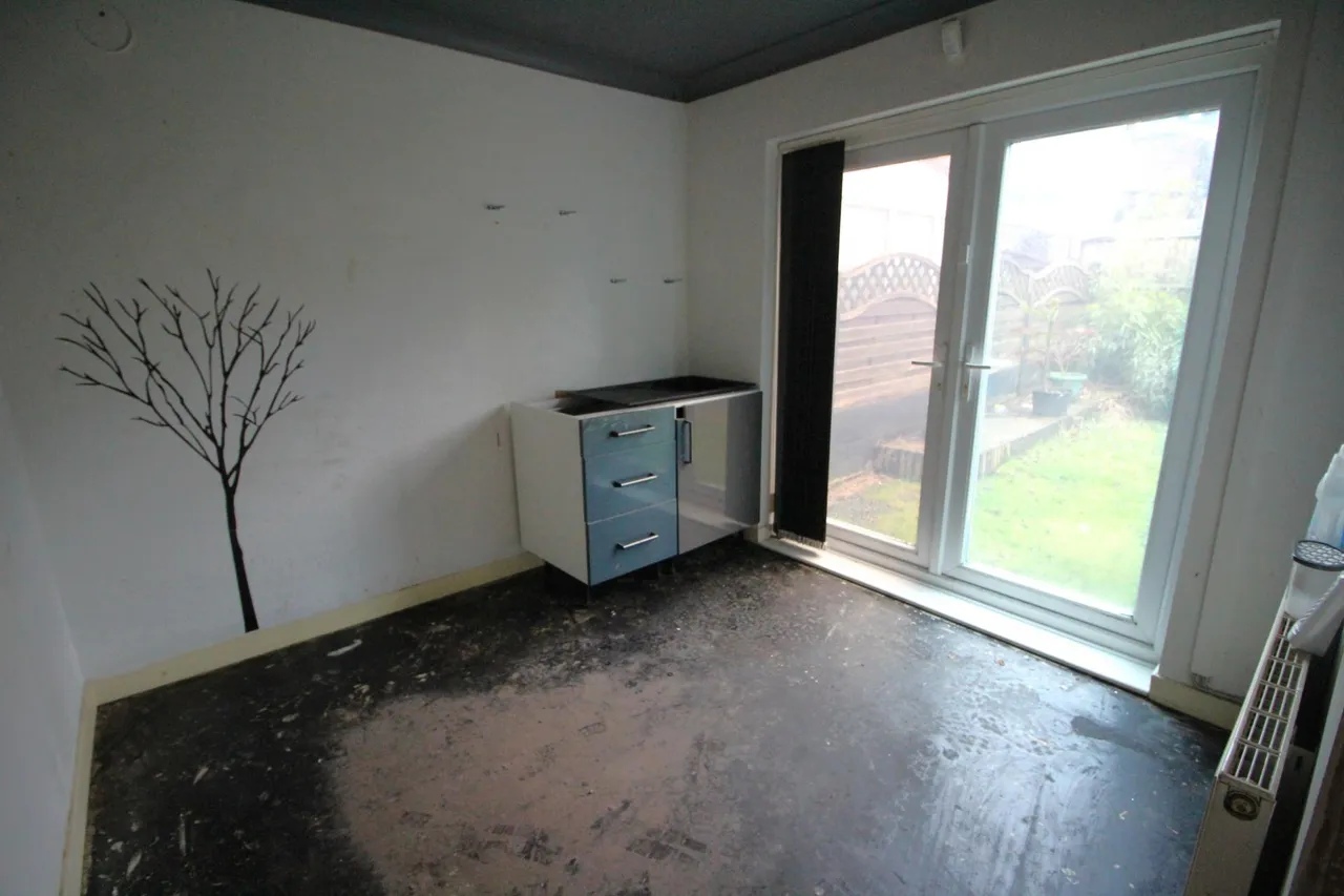 Glendon Court, Oldham, OL1, photo 4
