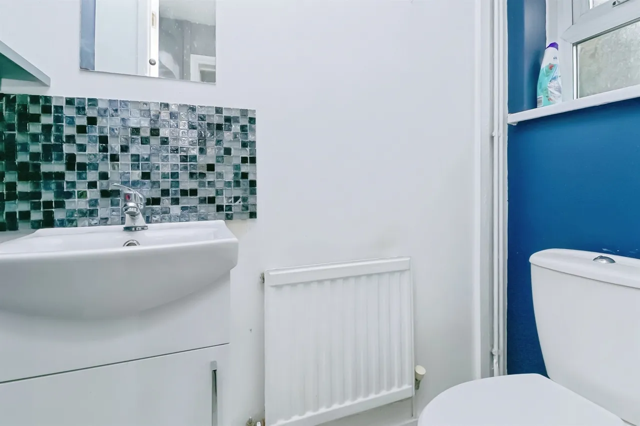 Fern Drive, Barry, CF62, photo 6