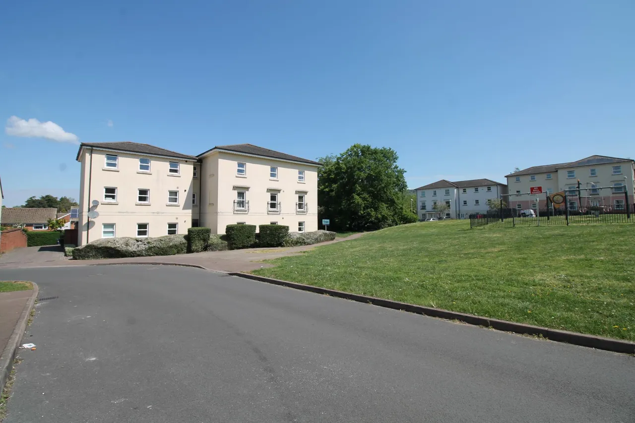 Joyford Passage, Cheltenham, GL52, photo 9