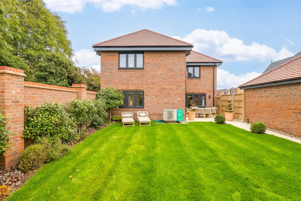 Plot 53C Russell Road, Toddington, Toddington, LU5 6QF, photo 20
